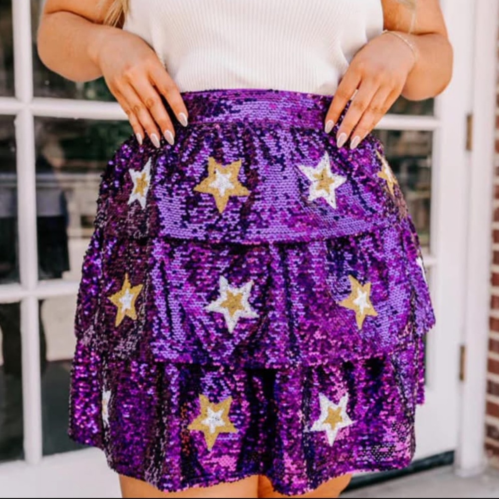 Sparkly sequin mini skirt! Perfect for LSU game day, concerts, Mardi Gras. NWT